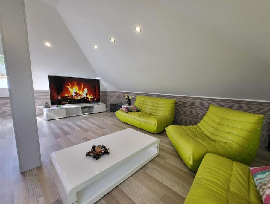 Velvet Loft Centre *